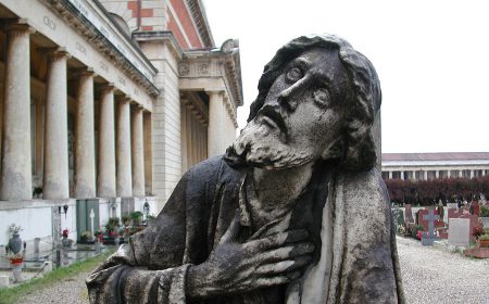 Particolare monumento Calderoni