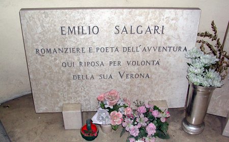 Lapide Emilio Salgari